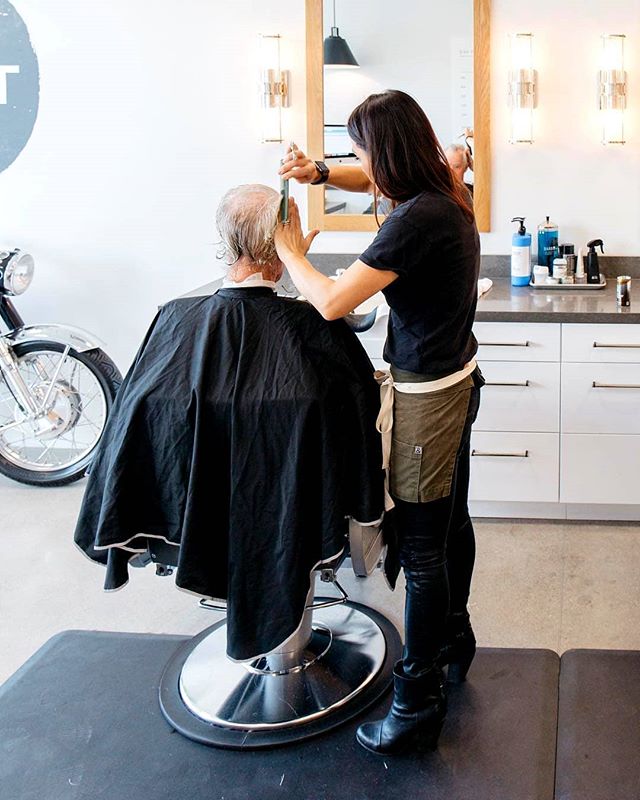 Want to get #KEMPTAF?! 💇‍♂️ @kempt_menshair specializes in men's haircuts, and it's just a place to sit back, relax, and get a really good haircut. No frills! 📷 @harborfamilychiropratic 💇‍♂️ #KemptMensHair #TRADEIrvine #Foodhall